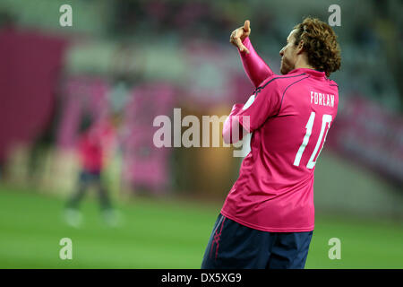 Osaka, Giappone. Xviii Mar, 2014. Diego Forlan (Cerezo) Calcio/Calcetto : AFC Champions League Gruppo E CORRISPONDENZA TRA Cerezo Osaka 4-0 Buriram uniti a Yanmar Stadium Nagai di Osaka in Giappone . Credito: AFLO SPORT/Alamy Live News Foto Stock