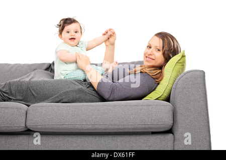 Giovane madre a giocare con la sua bambina Foto Stock