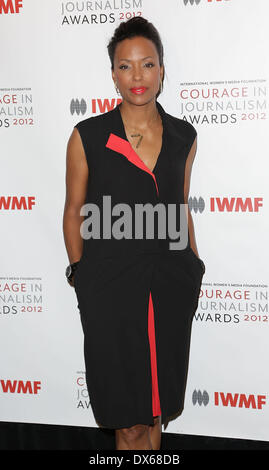 Aisha Tyler internazionale della donna Media Foundation tenutasi presso l'Hotel Beverly Hills - Gli arrivi di Beverly Hills, la California - 29.10 Foto Stock