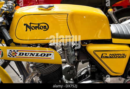 1972 Norvil Commando il corridore di produzione. Norton motociclo Foto Stock