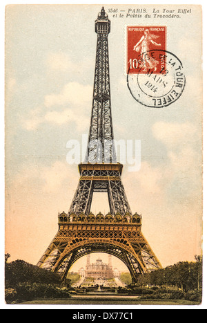 Parigi, Francia - circa 1914: cartolina vintage con la Torre Eiffel (La Tour Eiffel) a Parigi, Francia, circa 1914 Foto Stock