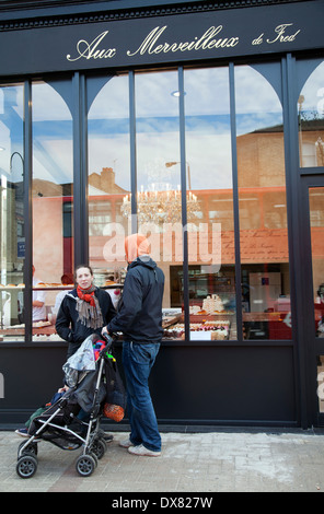 Aux Merveilleux de Fred - meringa i dolciumi e la pasticceria su Northcote Rd a Wandsworth London REGNO UNITO Foto Stock