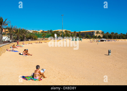 La Playa El Castilo spiaggia principale, a Caleta de Fuste, Fuerteventura, Isole Canarie, Spagna, Europa Foto Stock