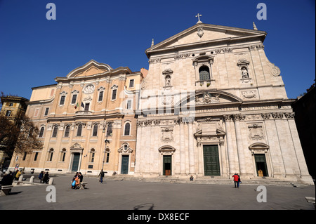 Italia, Roma, oratorio dei Filippini e la chiesa di Santa Maria in Vallicella (Chiesa Nuova) Foto Stock