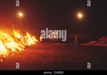 Incenerimento dei selvaggi footed bestie, di bovini e di ovini, sospettato di avere l'afta epizootica, Cumbria, Regno Unito Foto Stock