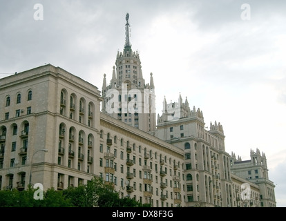 Di Stalin grattacielo nel centro di Mosca Foto Stock