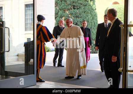 Vaticano, Roma, Italia. Xx Marzo 2014. Papa Francesco ha incontrato i lavoratori siderurgici di Terni e Narni e Amelia nell Aula Paolo VI, 20 marzo 2014 Credit: Davvero Facile Star/Alamy Live News Foto Stock