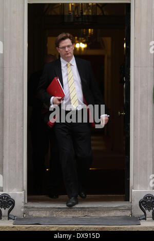 Londra, Regno Unito. Xix Marzo 2014. Danny Alexander, Chief Secretry al Tesoro, dopo aver lasciato la riunione del gabinetto al numero 10 di Downing Street prima che il Cancelliere dello Scacchiere George Osborne offre il suo discorso budget in House of Commons. Pic: Paolo Marriott Fotografia/Alamy Live News Foto Stock