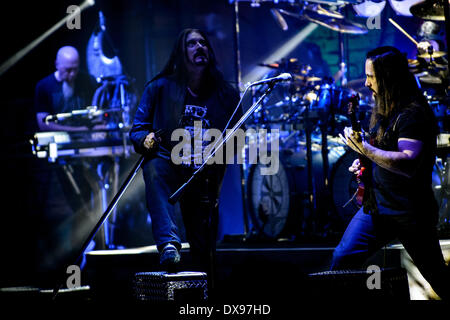 Toronto, Ontario, Canada. 20 Mar, 2014. American progressive metal/rock band 'Dream Theatre' eseguita sold out show alla Massey Hall di Toronto. I membri della band: JOHN MYUNG, Giovanni Petrucci, JAMES LABRIE, Jordan Rudess, Mike Mangini Credit: Igor Vidyashev/ZUMAPRESS.com/Alamy Live News Foto Stock