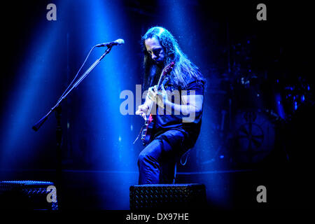 Toronto, Ontario, Canada. 20 Mar, 2014. American progressive metal/rock band 'Dream Theatre' eseguita sold out show alla Massey Hall di Toronto. I membri della band: JOHN MYUNG, Giovanni Petrucci, JAMES LABRIE, Jordan Rudess, Mike Mangini Credit: Igor Vidyashev/ZUMAPRESS.com/Alamy Live News Foto Stock
