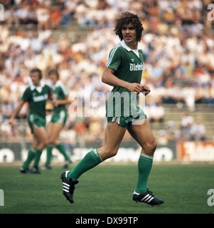 Calcio, Bundesliga, 1979/1980, Parkstadion, FC Schalke 04 versus MSV Duisburg 1:2, scena del match, Norbert Dronia (MSV) Foto Stock