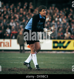 Calcio, Bundesliga, 1979/1980, Grotenburg Stadium, FC Bayer 05 Uerdingen versus VfB Stoccarda 4:2, scena del match, custode Helmut Roleder (Stoccarda) Foto Stock