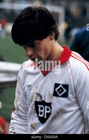 Calcio, Bundesliga, 1980/1981, Grotenburg Stadium, FC Bayer 05 Uerdingen contro Hamburger SV 0:3, tempo di emisaturazione break, lasciando, Juergen Milewski (HSV) Foto Stock