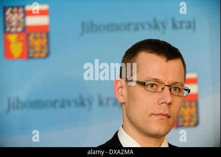 Brno, Repubblica Ceca. 20 Mar, 2014. CEO di CzechInvest Ondrej Votruba è visto a un briefing sul centro di logistica di Amazon a Brno, in Repubblica ceca, 20 marzo 2014. © Vaclav Salek/CTK foto/Alamy Live News Foto Stock