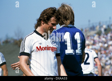 Calcio, 2. Bundesliga, 1983/1984, Park Stadium, FC Schalke 04 versus Karlsruher SC 3:3, scena del match, Stefan lordo (KSC) Foto Stock