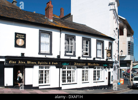 L'Admiral Macbride un vecchio pub al Barbican a Plymouth, Devon, Regno Unito Foto Stock