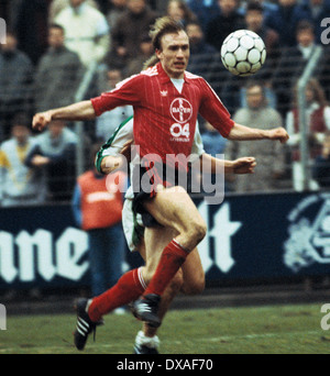 Calcio, Bundesliga, 1984/1985, Stadio am Boekelberg, Borussia Moenchengladbach versus Bayer 04 Leverkusen 1:1, scena del match, Anders Giske (Bayer) Foto Stock