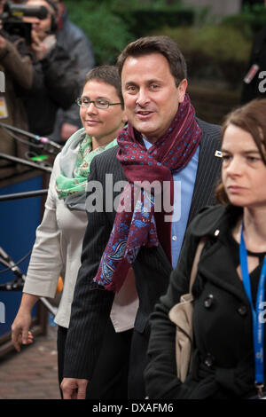 Bruxelles, BXL, Belgio. Xxi Mar, 2014. Il primo ministro lussemburghese Xavier Bettel arriva all'inizio del secondo giorno della molla responsabile europeo del Vertice degli Stati dell'UE la sede del consiglio a Bruxelles, in Belgio il 21.03.2014 l'Unione europea e i suoi Stati membri e l'Ucraina a firmare le disposizioni politiche dell'accordo di associazione. Il Consiglio europeo esorta il Consiglio e il Parlamento europeo ad adottare rapidamente la proposta per rimuovere temporaneamente i dazi doganali, cosiddette misure commerciali autonome, sulle esportazioni ucraine per l'Unione europea. Credito: ZUMA Press, Inc./Alamy Live Foto Stock