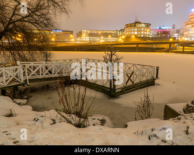 Piccolo molo in Barnhusviken ('Orfanotrofio Bay'), una via navigabile nel centro di Stoccolma, la separazione di Kungsholmen e Norrmalm. Foto Stock