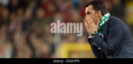 Freiburg, Germania. Xxi Mar, 2014. Freiburg's head coach Robin Dutt durante la Bundesliga tedesca match tra SC Friburgo e il Werder Brema a Mage Solar Stadium di Friburgo, Germania, 21 marzo 2014. Foto: Patrick Seeger/dpa/Alamy Live News Foto Stock