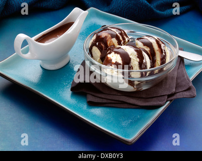 Agave cioccolato gelato topping Foto Stock