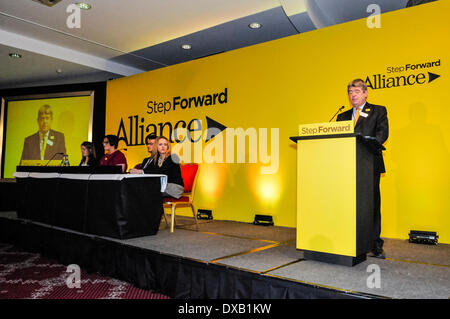 Belfast, Irlanda del Nord. 22 mar 2014 - Alleanza di presidente del partito, Billy Webb, parla alla conferenza 2014 Credit: stephen Barnes/Alamy Live News Foto Stock