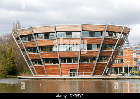 Giubileo Campus, Università di Nottingham, Inghilterra, Regno Unito. Il Sir Harry e Lady Djanogly Learning Resource Center building. Foto Stock