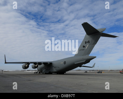 Royal Canadian Air Force (RCAF) aerei C-17 Globemaster III a Ottawa aeroporto, 18 marzo 2014 Foto Stock