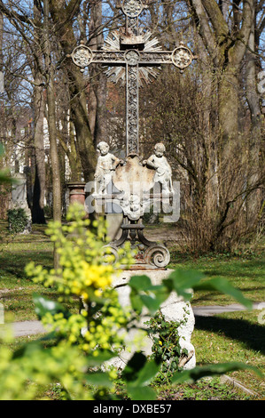 Tomba a nord del cimitero, Monaco di Baviera, Germania, Europa Foto Stock