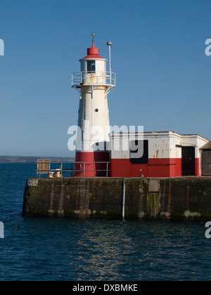 Newlyn South Pier Lighthouse, Penzance, Cornwall, Regno Unito Foto Stock