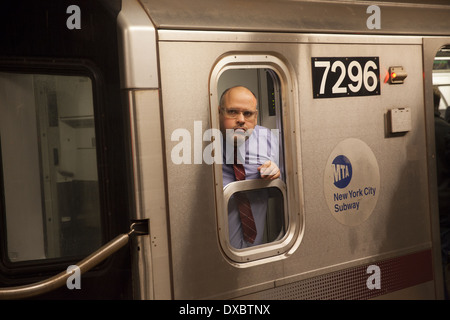 Sera Rush Hour, Grand Central stazione della metropolitana, 42nd St & Lexington Ave. NYC. Foto Stock