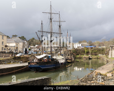 Charlestown, Cornwall, tradizionale del XVIII secolo port Foto Stock