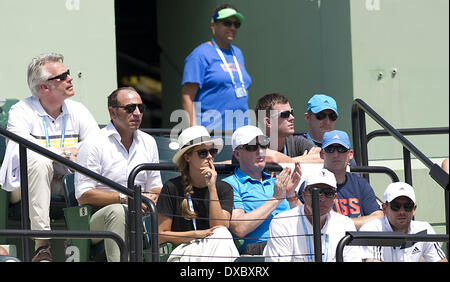 Miami, Florida, Stati Uniti d'America. 23 Mar, 2014. Key Biscayne Team Murray, compresi i vecchi pullman Ivan Lendl, possibile nuovo allenatore Leon Smith e moglie Kim Sears, a portata di mano per guardare Andy Murray (GBR) sconfitta Feliciano Lopez (ESP) 64, 61 durante il loro 2° round corrisponde al 2014 Sony Open Tennis Tournament. (Foto di Andrea, Patrono) Credito: Andrea, Patrono/ZUMAPRESS.com/Alamy Live News Foto Stock