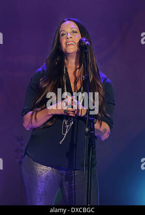 Alanis Morissette effettuando al Liverpool Echo Arena Liverpool, in Inghilterra - 30.11.12 con: Alanis Morissette dove: Live Foto Stock