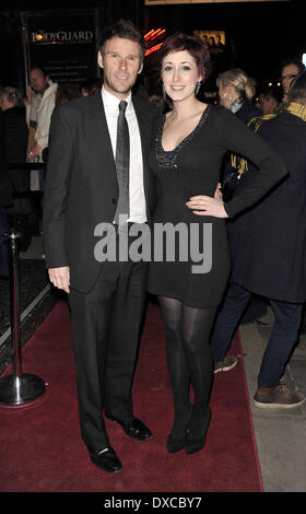 Jeremy Reed e Connie Fisher a guardia del corpo apertura notturna al Adelphi Theatre. Londra, Inghilterra - 05.12.12 con: Jere Foto Stock