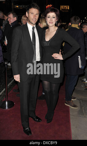 Jeremy Reed e Connie Fisher a guardia del corpo apertura notturna al Adelphi Theatre. Londra, Inghilterra - 05.12.12 con: Jere Foto Stock