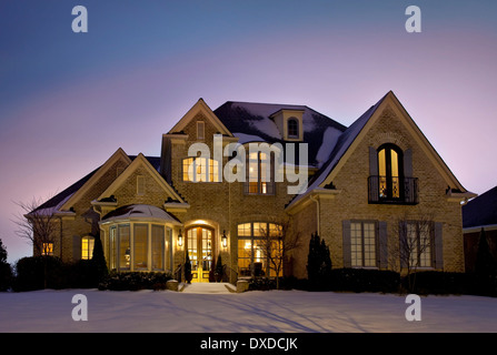 Serata invernale in una casa suburbana in Brentwood Tennessee Foto Stock