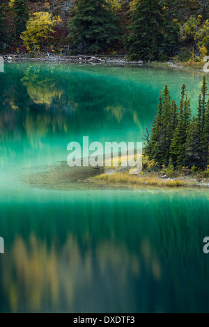 Il Lago di Smeraldo, nr Carcross, Yukon Territori, Canada Foto Stock