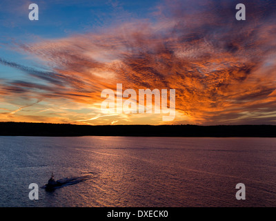 Tramonto spettacolare off Nova Scotia, Canada, visto dalla nave da crociera Caribbean Princess 4 Foto Stock