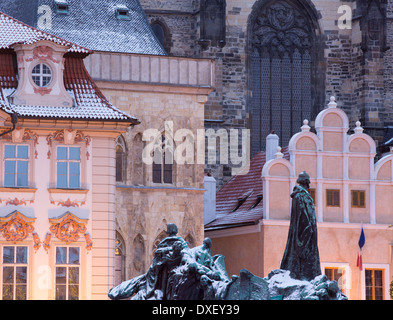 Jan Hus Memorial nella Piazza della Città Vecchia di Praga, Repubblica Ceca Foto Stock