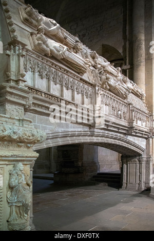 Le tombe reali in abbazia del monastero cistercense di Santa Maria de poblet - Catalogna - Regione della Spagna Foto Stock