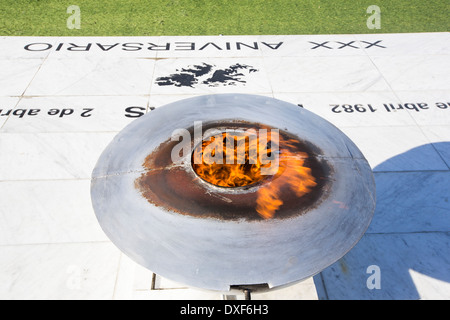 Un memoriale di guerra per i caduti soldati argentino del conflitto delle Falklands in Ushuaia, Argentina, Sud America. Foto Stock