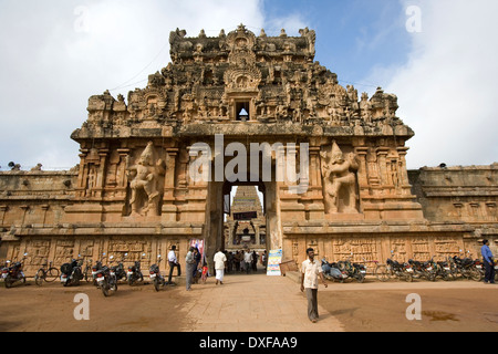 Gateway per Brihadishvera tempio indù nella città di Thanjavur (Tanjore) in Tamil Nadu regione dell'India. Foto Stock