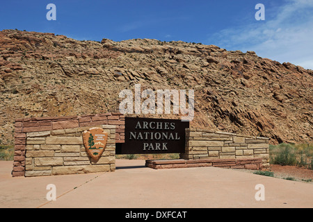 Ingresso segno, Arches National Park nello Utah, Stati Uniti d'America Foto Stock