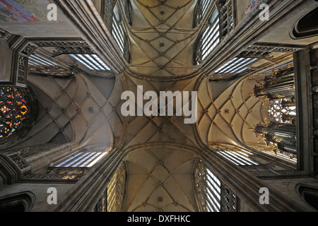 Attraversato il soffitto, la cattedrale di San Vito, Praga, Boemia, Repubblica Ceca Foto Stock