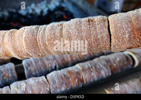 Trdelnik pasticcini, dolce tipico, Praga, Boemia, Repubblica Ceca Foto Stock