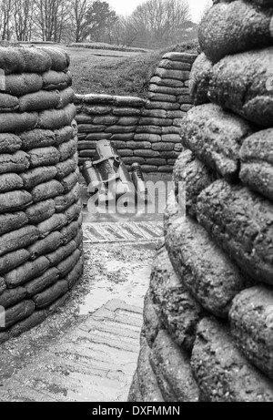 Ricostruito Canadian WW1 trincee a Vimy Ridge, nei pressi di Arras, nel nord della Francia. Foto Stock