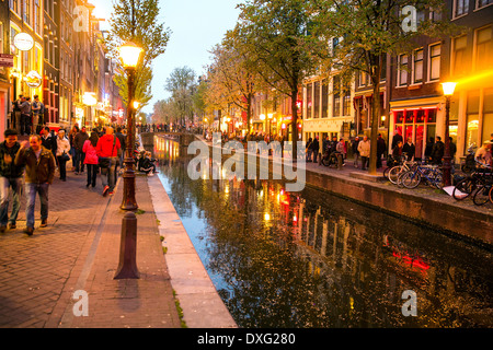 Il quartiere a luci rosse di Amsterdam Foto Stock