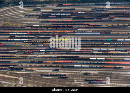 Vista aerea, cantiere di smistamento, nolo auto, Hagen, zona della Ruhr, Nord Reno-Westfalia, Germania Foto Stock