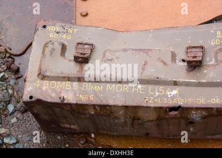 Finestre di munizioni sulla Georgia del sud lasciati dagli anni ottanta il conflitto delle Falklands. Foto Stock